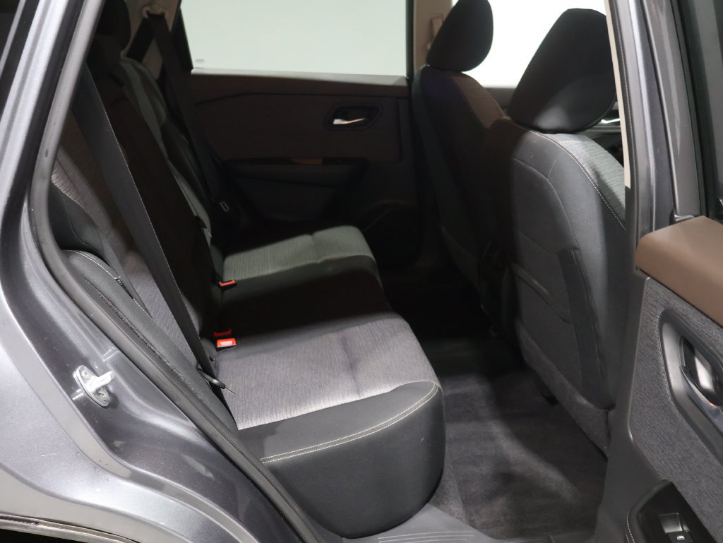 Used 2023 Nissan Rogue SV AWD/4WD image 21