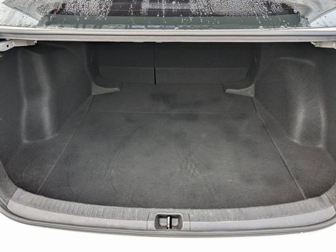 Used 2022 Toyota Corolla LE image 12