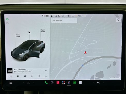 Used 2022 Tesla Model Y Long Range AWD/4WD image 19