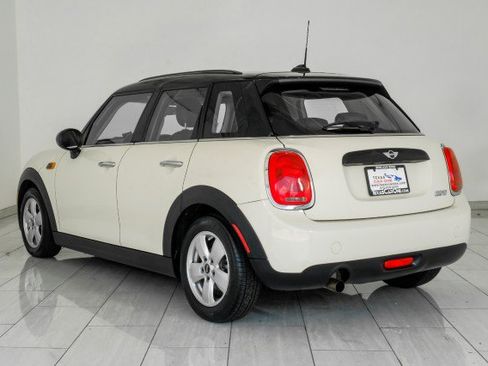 Used 2016 MINI Cooper 4-Door Hardtop FWD image 8