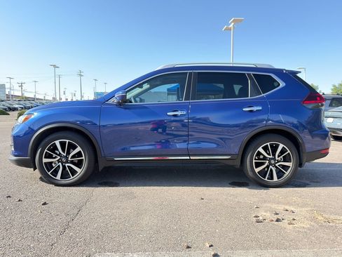 Used 2019 Nissan Rogue SL w/ Premium Package FWD image 2