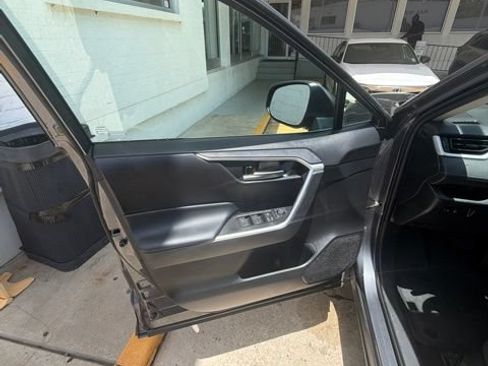 Used 2023 Toyota RAV4 XLE FWD image 12