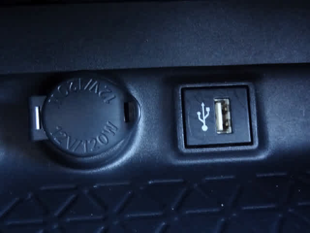 Used 2025 Toyota RAV4 LE AWD/4WD image 22