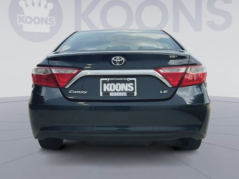 Used 2017 Toyota Camry LE FWD image 5