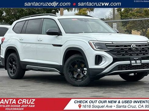 New 2024 Volkswagen Atlas Peak Edition SEL image 1