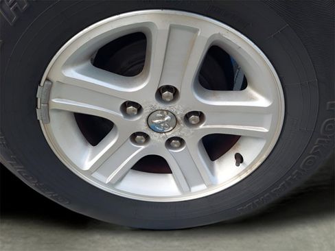 Used 2011 Dodge Dakota Big Horn image 13