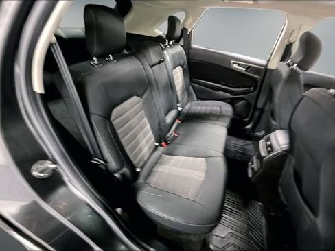 Used 2017 Ford Edge SEL image 22