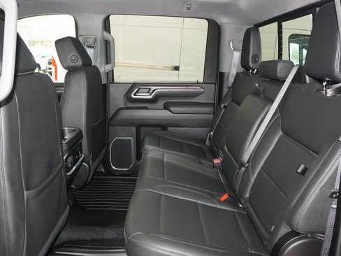 Used 2025 Chevrolet Silverado 2500 LTZ w/ LTZ Premium Package image 28