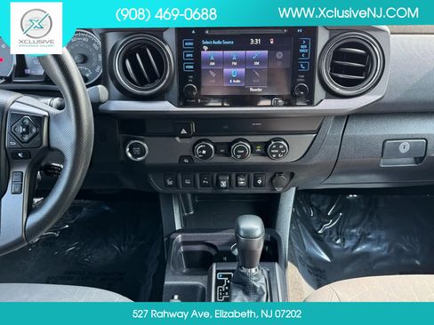Used 2019 Toyota Tacoma TRD Sport w/ Technology Package image 15
