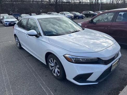 Used 2023 Honda Civic LX image 4