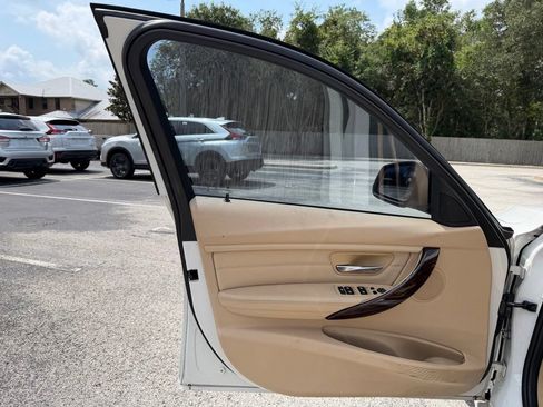 Used 2015 BMW 328i Sedan RWD image 30
