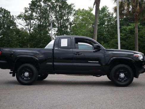 Used 2023 Toyota Tacoma SR5 RWD image 6