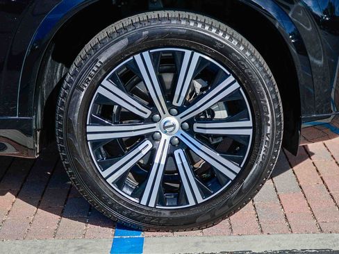 Used 2023 Volvo XC90 B6 Core w/ Climate Package image 11