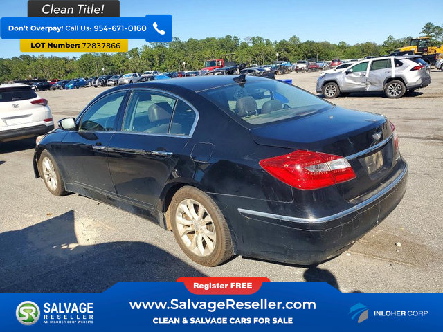 Used 2013 Hyundai Genesis 3.8 RWD image 3