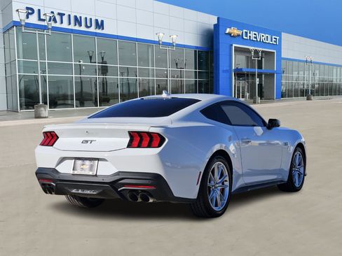 Used 2024 Ford Mustang GT Premium image 6