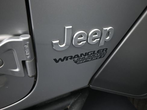 Used 2019 Jeep Wrangler Unlimited Sport S image 21