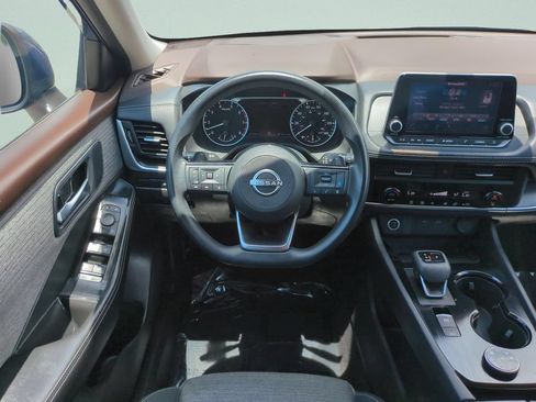 Used 2023 Nissan Rogue SV AWD/4WD image 12