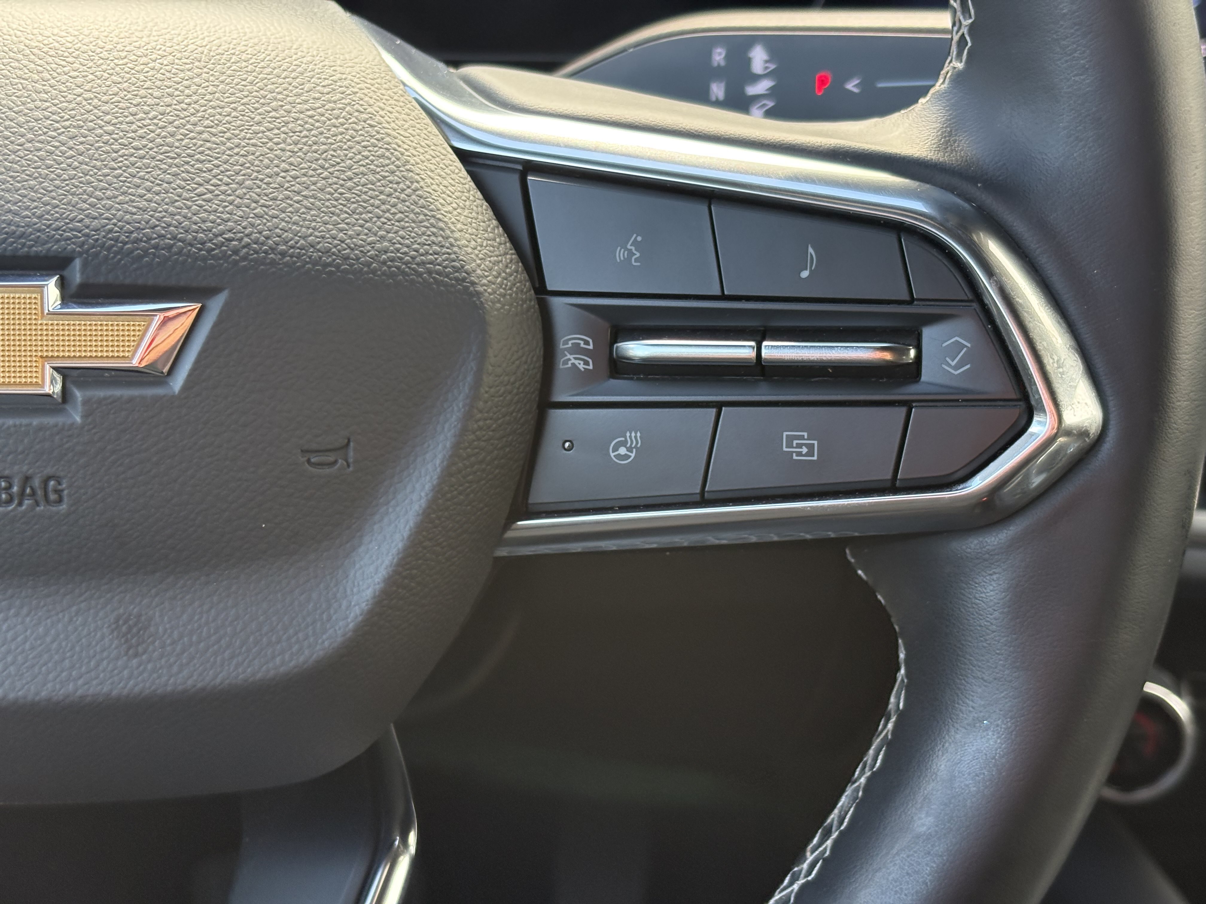 Used 2024 Chevrolet Equinox EV LT FWD image 17