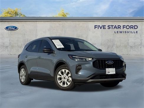 Used 2024 Ford Escape Active image 2