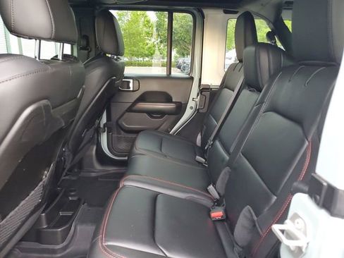 Used 2024 Jeep Wrangler Unlimited Rubicon AWD/4WD image 10