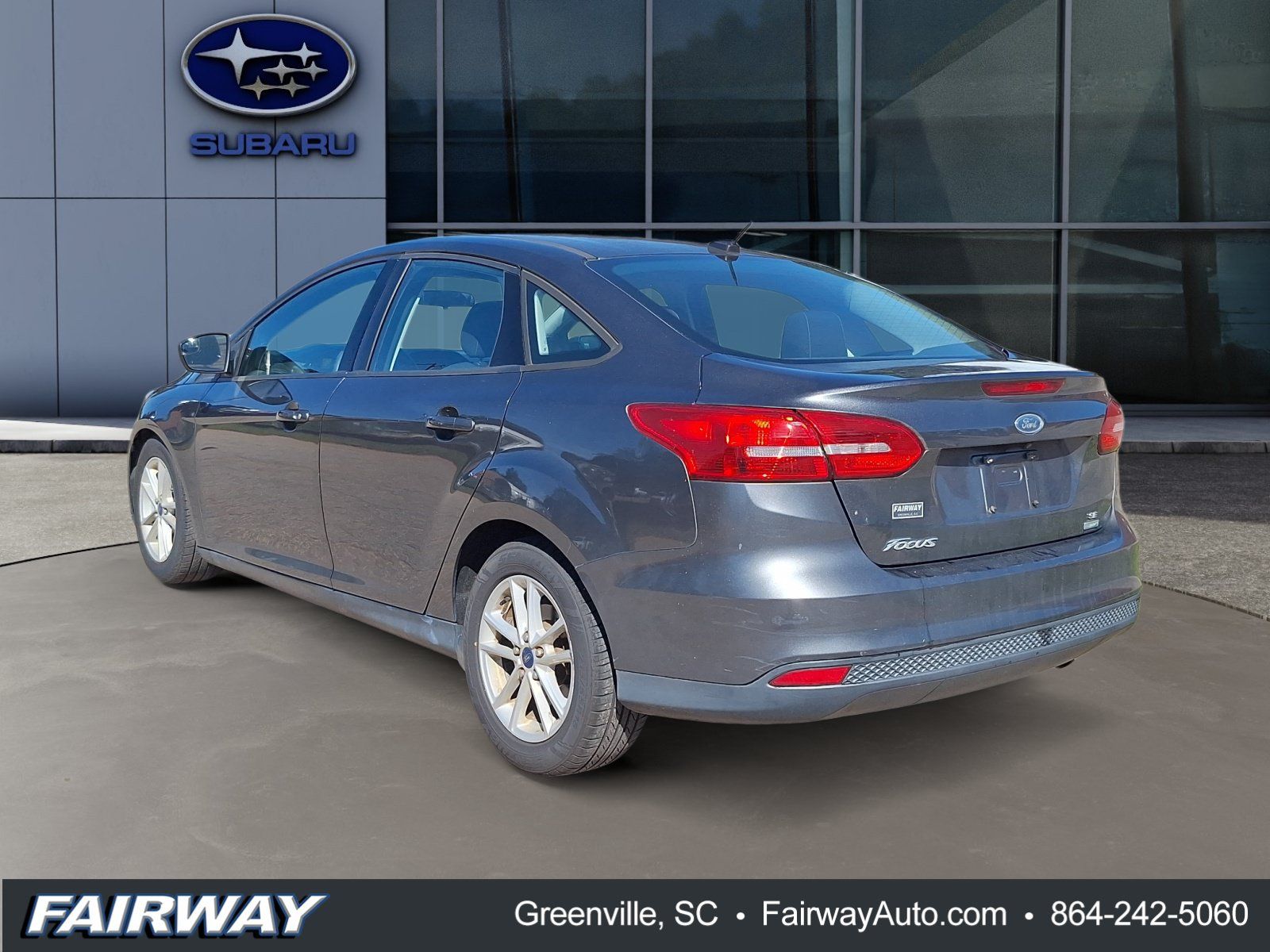 Used 2018 Ford Focus SE FWD image 3