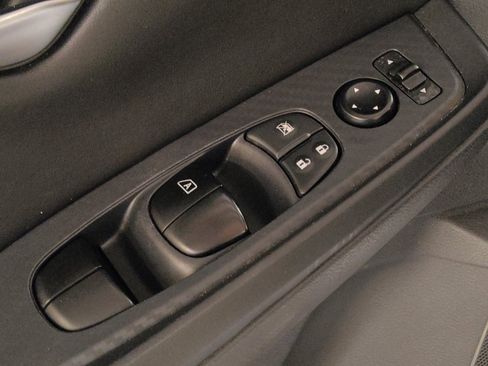 Used 2024 Nissan Sentra SV FWD image 27