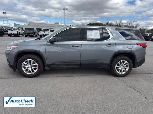 Used 2021 Chevrolet Traverse LS image 2