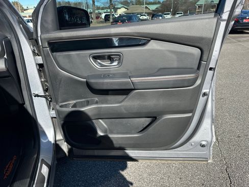 Used 2025 Honda Pilot TrailSport image 14
