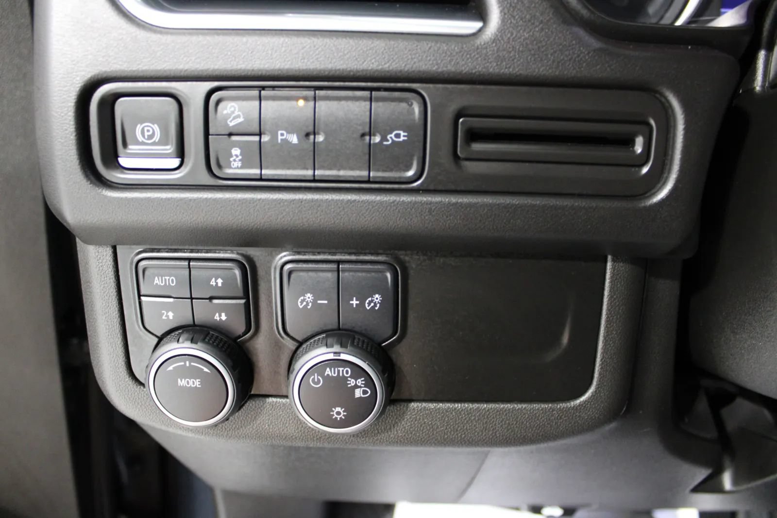 Used 2021 Chevrolet Tahoe Z71 AWD/4WD image 47