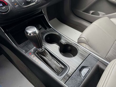 Used 2016 Chevrolet Impala LT w/ Convenience Package image 23