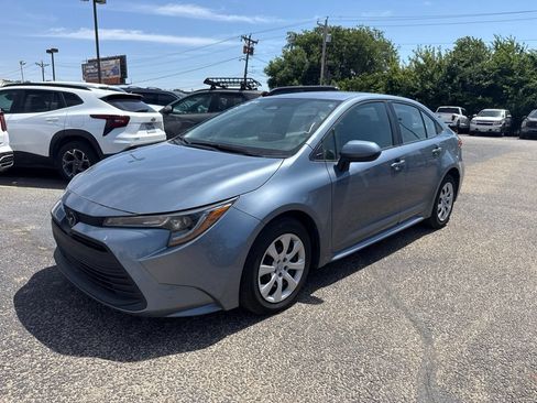 Used 2024 Toyota Corolla LE FWD image 5