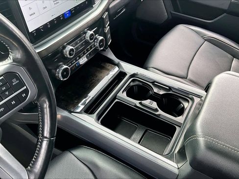 Used 2024 Ford F250 Lariat w/ Sport Appearance Package AWD/4WD image 17