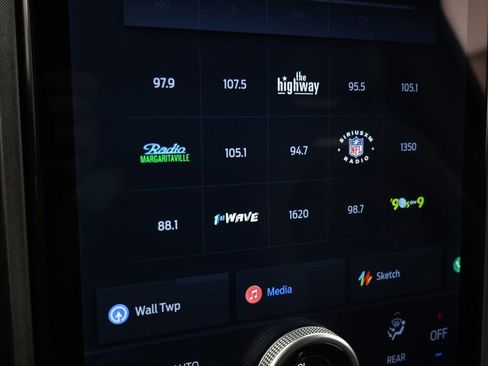 Used 2022 Ford Expedition Max Platinum image 17