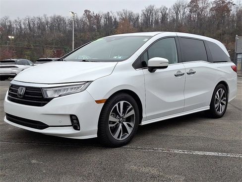 Used 2023 Honda Odyssey Touring image 3
