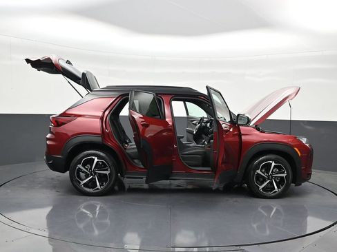 Used 2023 Chevrolet TrailBlazer RS image 32