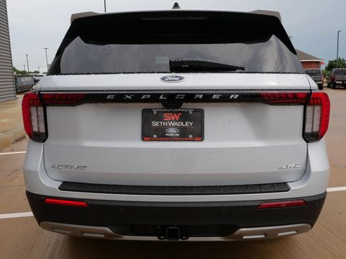 New 2026 Ford Explorer Active w/ Active Comfort Package AWD/4WD image 5