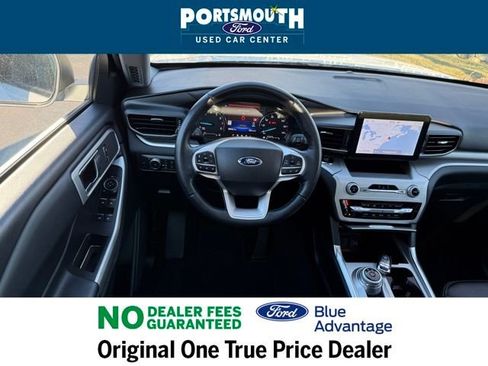 Certified 2022 Ford Explorer XLT w/ Equipment Group 202A image 7