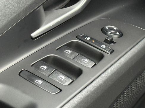 New 2026 Hyundai Elantra Limited FWD image 15