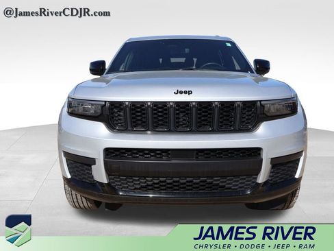 Used 2024 Jeep Grand Cherokee L Laredo AWD/4WD image 4