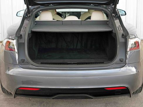 Used 2021 Tesla Model S Plaid image 10