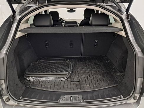 Used 2020 Jaguar E-PACE SE image 40