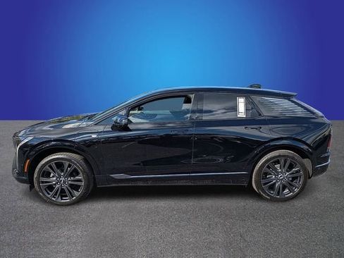 New 2026 Cadillac Optiq Luxury 2 image 2
