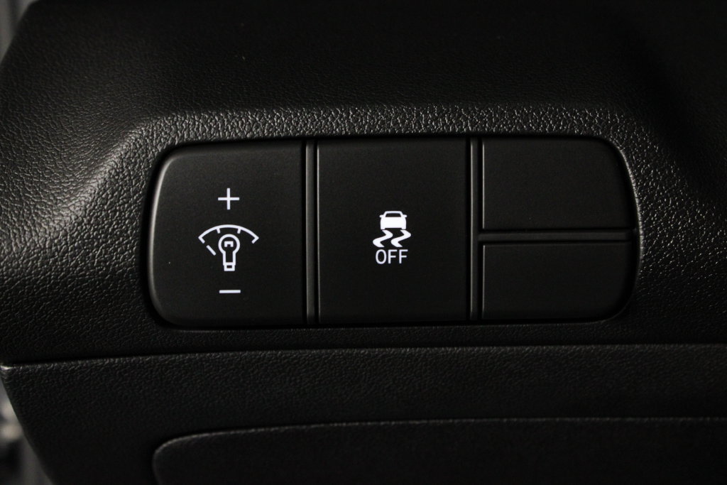 Certified 2026 Hyundai Elantra Sport FWD image 24