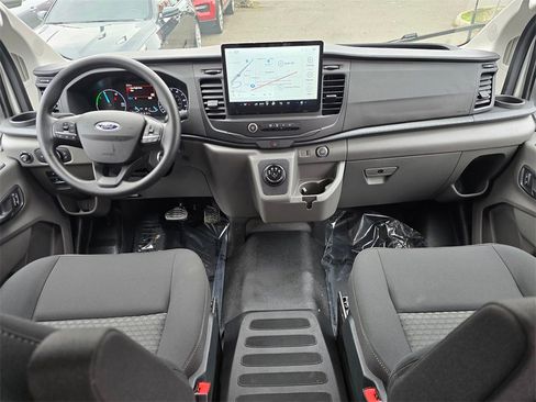 Used 2023 Ford E-Transit Low Roof image 12