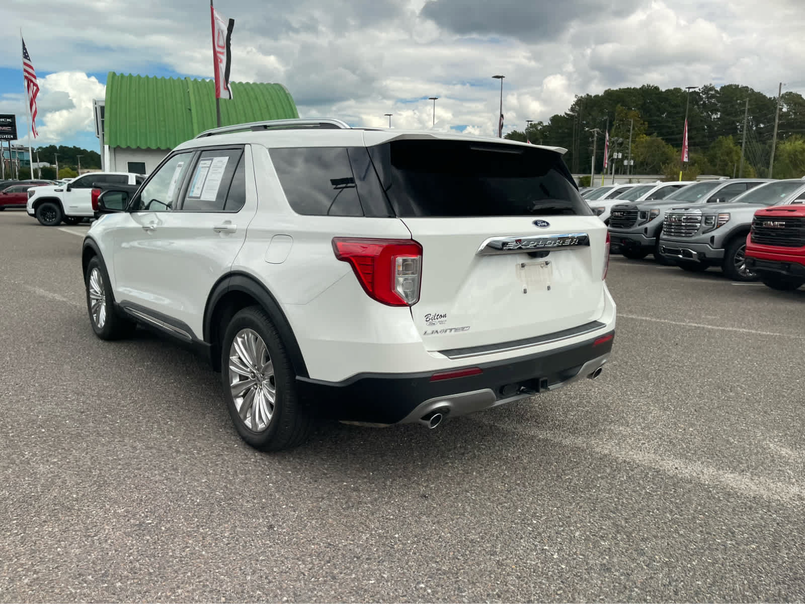 Used 2021 Ford Explorer Limited w/ Equipment Group 301A RWD image 7