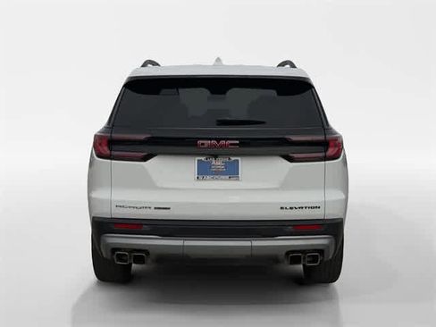 Used 2025 GMC Acadia Elevation image 12
