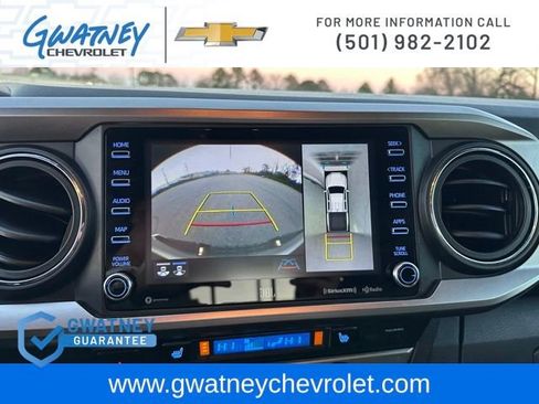 Used 2023 Toyota Tacoma Limited image 20