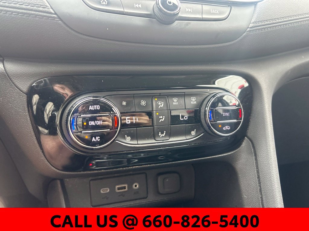 Used 2023 Buick Encore GX Select w/ Sport Touring Package FWD image 17