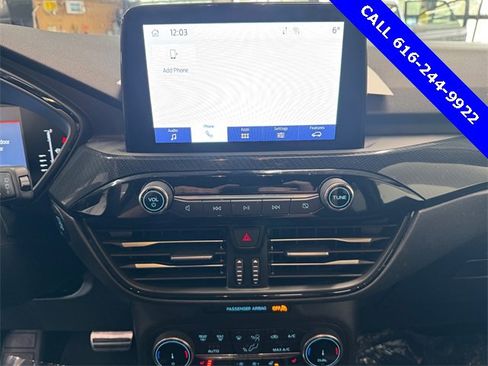 Used 2023 Ford Escape ST-Line image 19