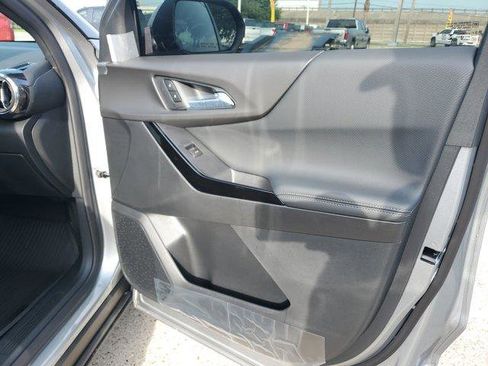 New 2026 Chevrolet Equinox LT FWD image 9